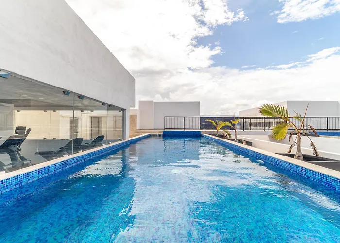 Сasa de vacaciones 1 Bd With Balcony Gym Pool View *